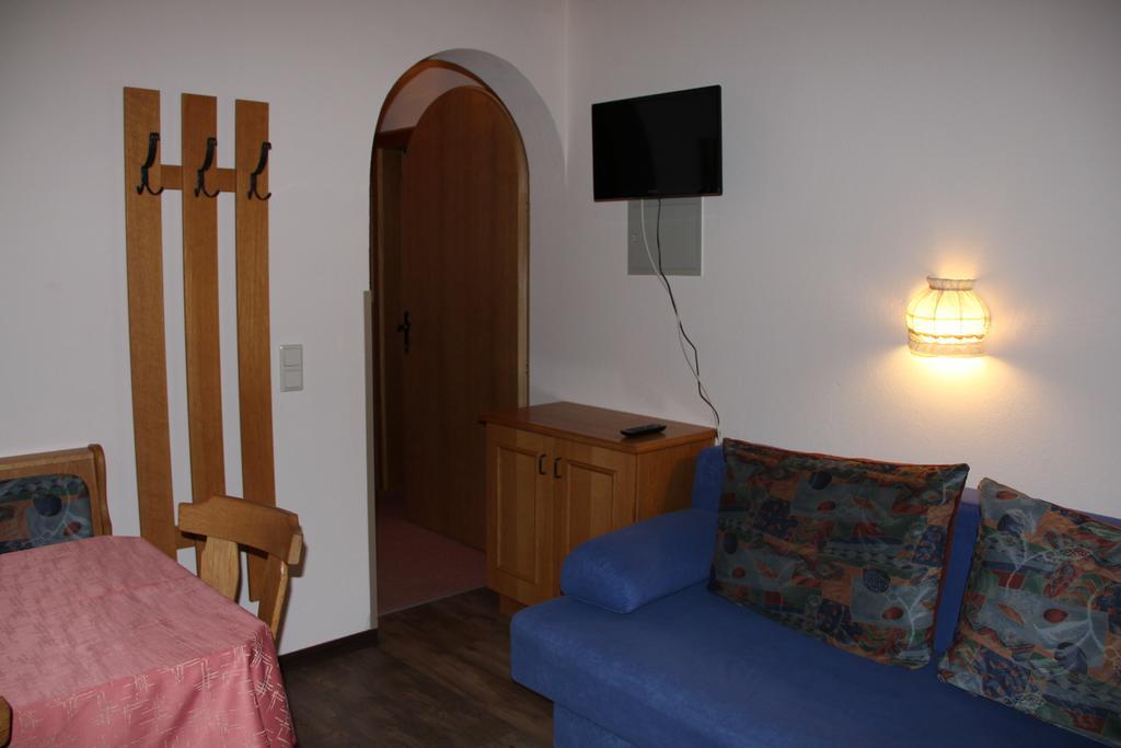 Haus Puit Mandarfen Pitztal Apartment Sankt Leonhard im Pitztal Room photo